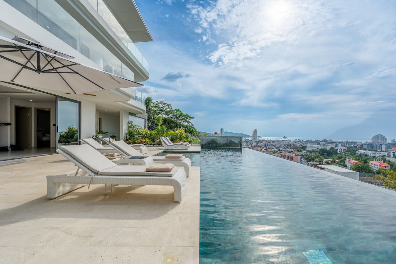 BS Villa Phuket