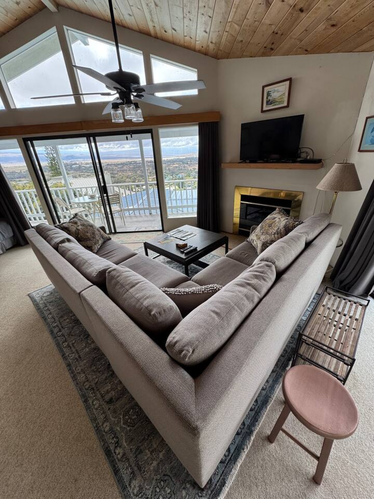 Penthouse Overlooking Waimea /Ocean views