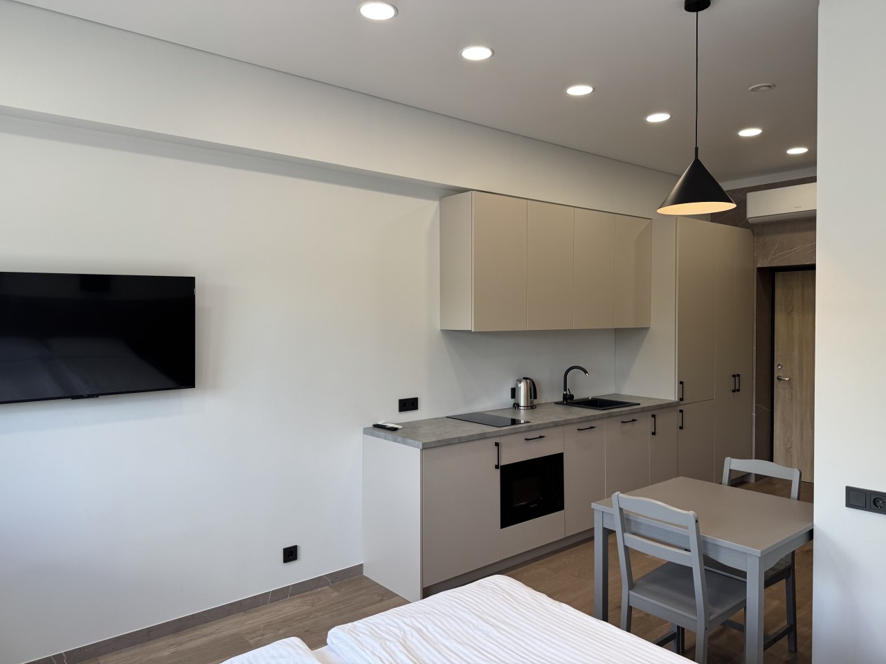 K129 Living Apartments near Ozas