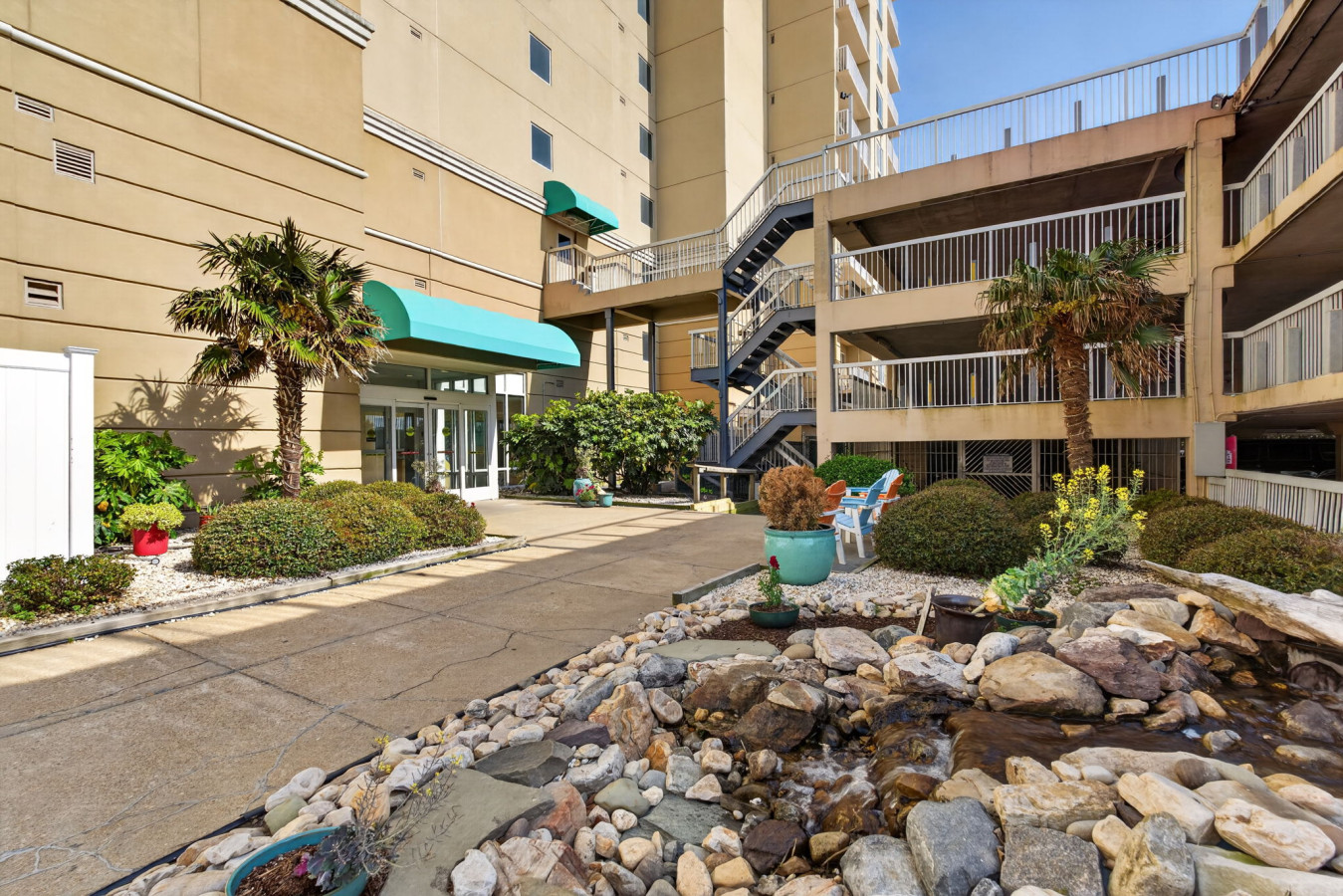 44-web-or-mls-303-atlantic-ave-403.jpg