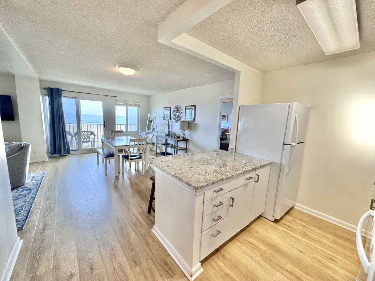Unit 206 - Spacious Condo Perfect for Watching Dolphins!