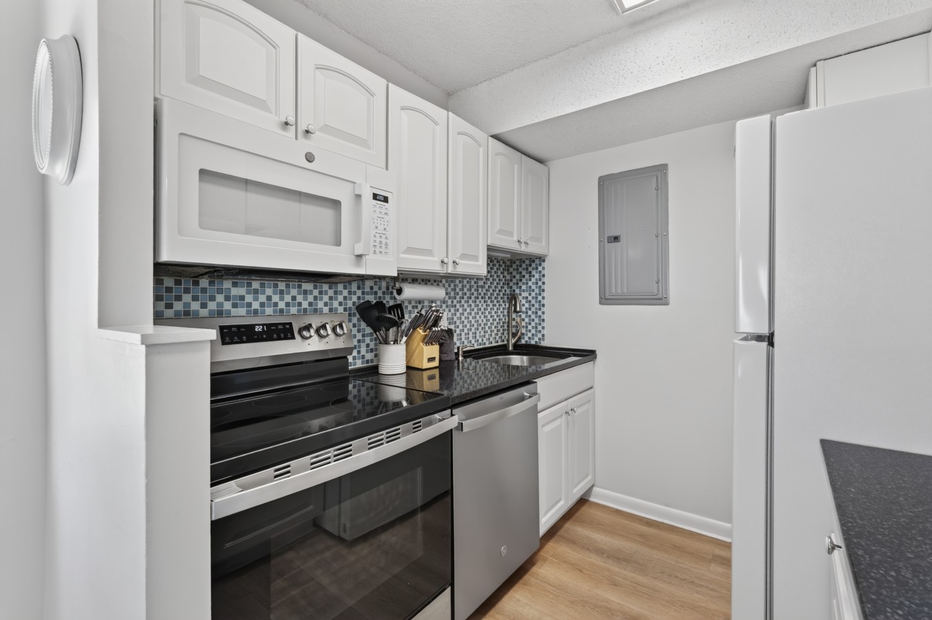 14-print-303-atlantic-ave-407.jpg