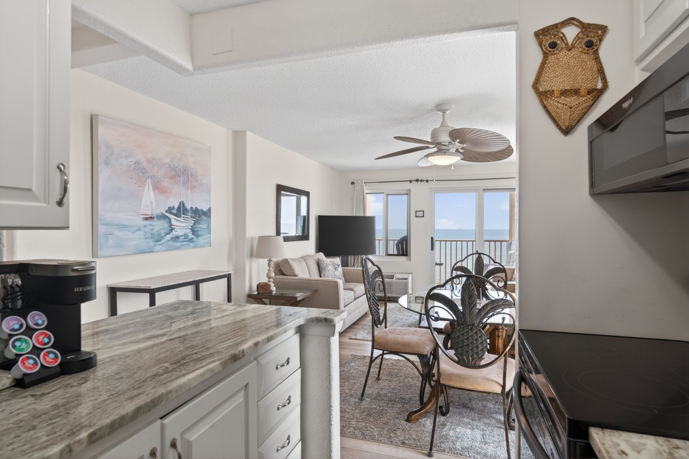 Spacious 3 Bedroom W/South East Ocean Views! 907