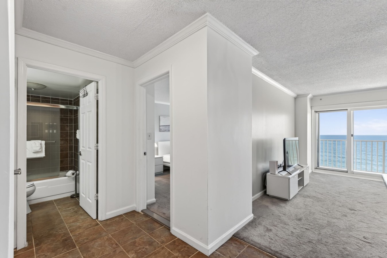 23-web-or-mls-303-atlantic-ave-1304.jpg