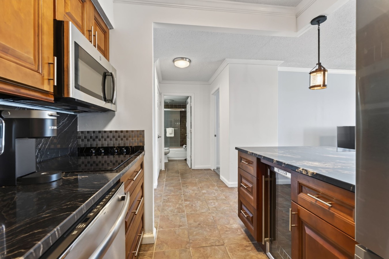6-web-or-mls-303-atlantic-ave-1304.jpg