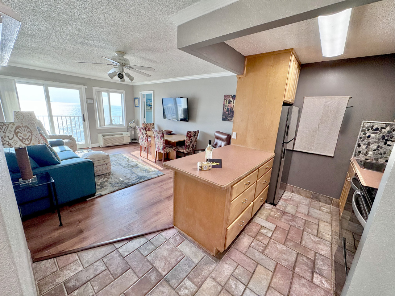 Sunshine 11th Floor Panoramic Ocean Views - 1102