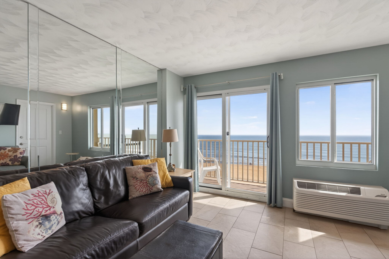 14-web-or-mls-303-atlantic-ave-706.jpg
