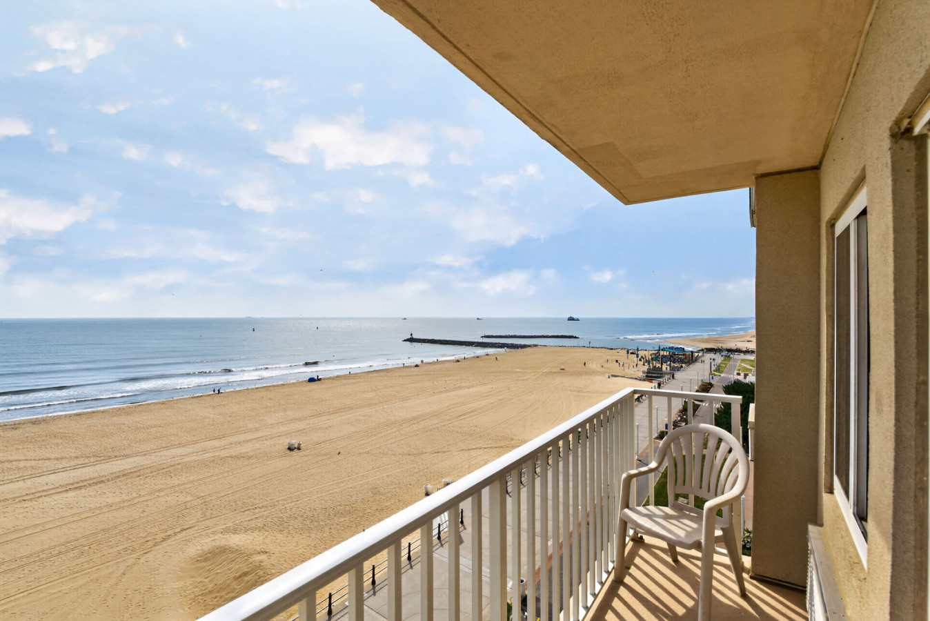 23-web-or-mls-303-atlantic-ave-706.jpg