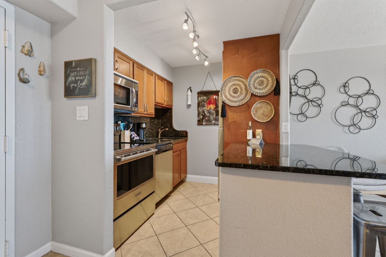 6-web-or-mls-303-atlantic-ave-903.jpg