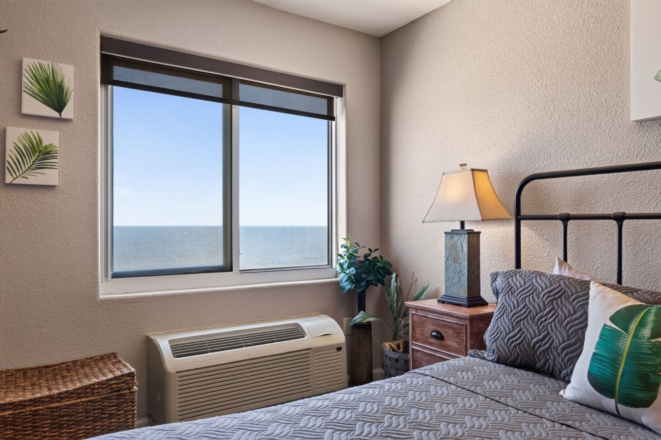 29-web-or-mls-303-atlantic-ave-903.jpg