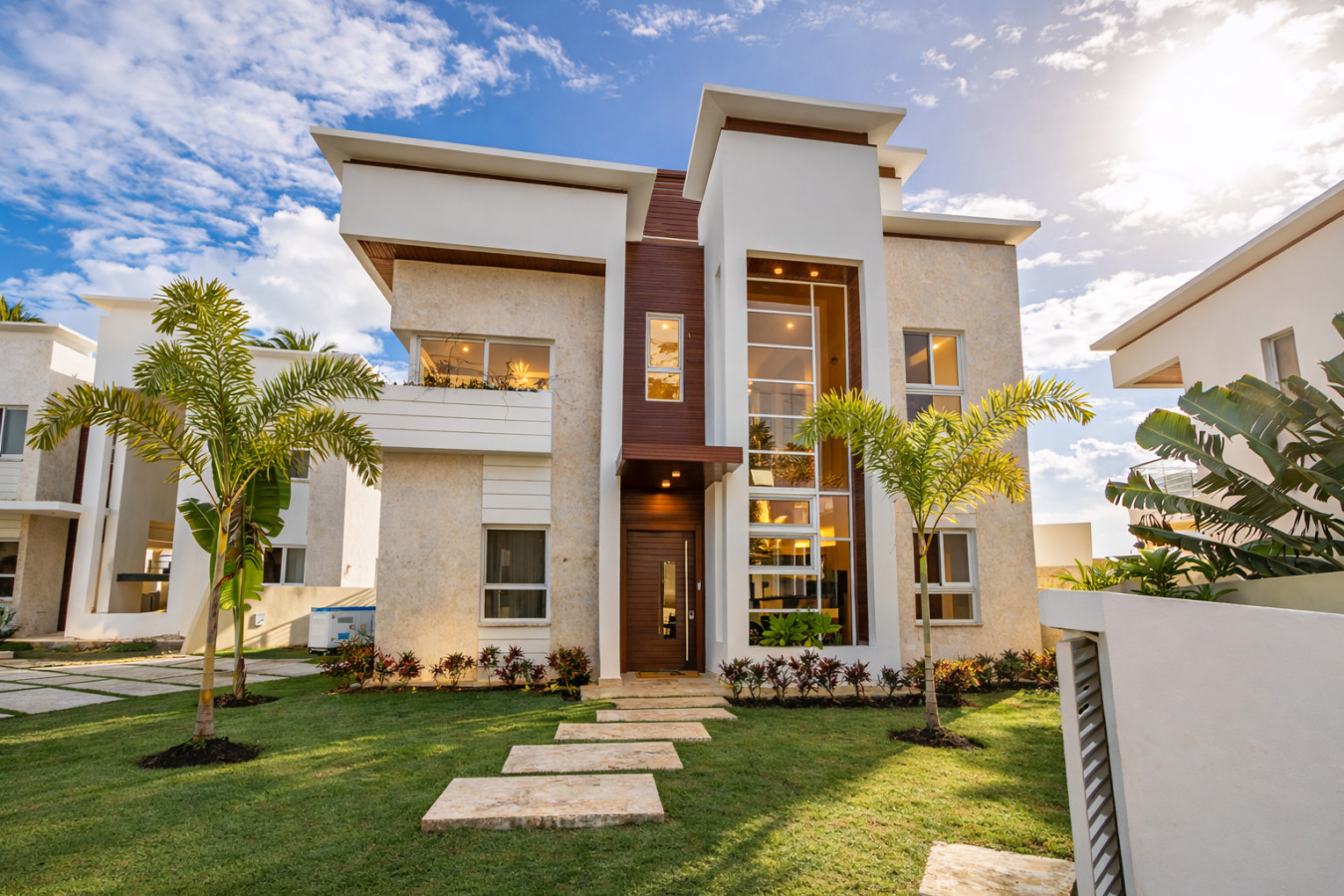 Exterior Front Daytime.png