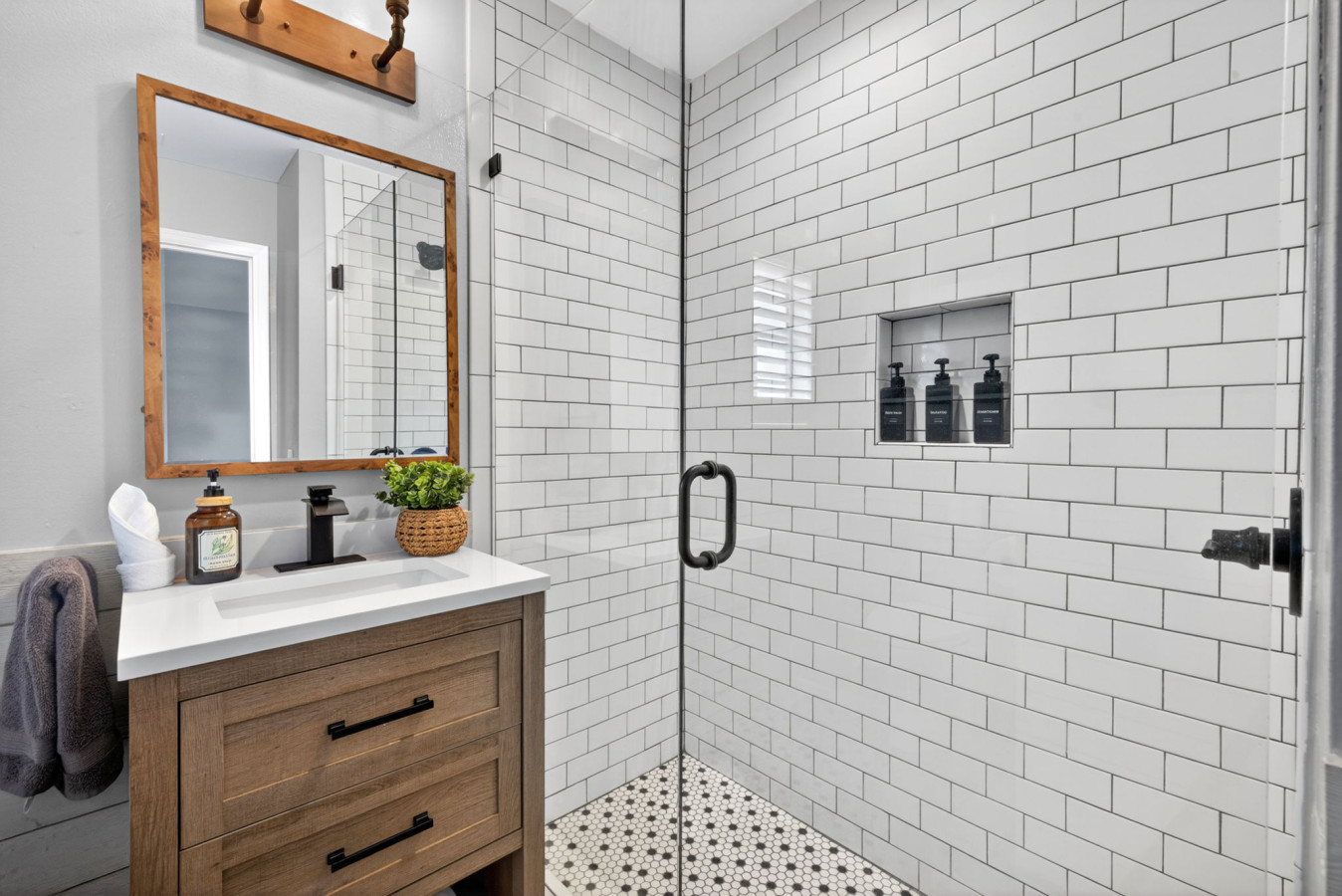 36-Guest Bathroom 2 - 2 of 2.jpg