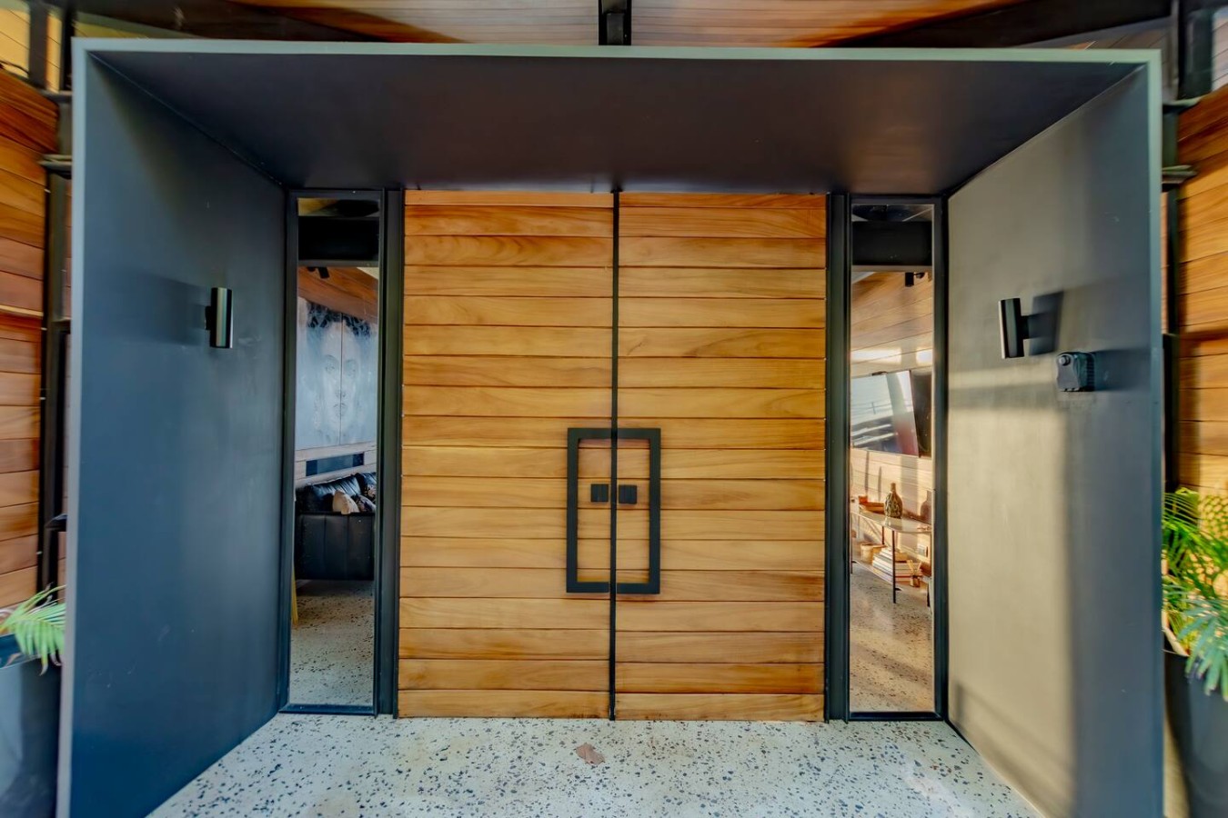 Welcome home! Your Costa Rican adventure awaits Arrange unforgettable experiences from romantic sunset catamaran tours & exhilarating sport fishing to rejuvenating poolside massage & dining reservations. Inquire with our concierge to plan your escape