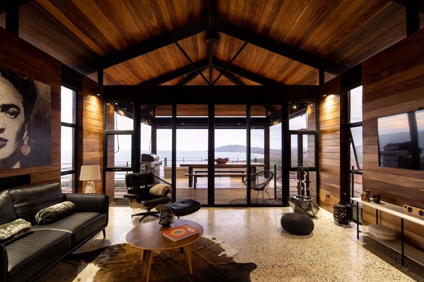 Experience luxury in Tamarindo. Our inviting AC-cooled space opens to a balcony with stunning ocean & sunset views, perfect for dining al fresco. Relax after a day of surf or a private in-home massage. What Costa Rican Adventures are you dreaming of?