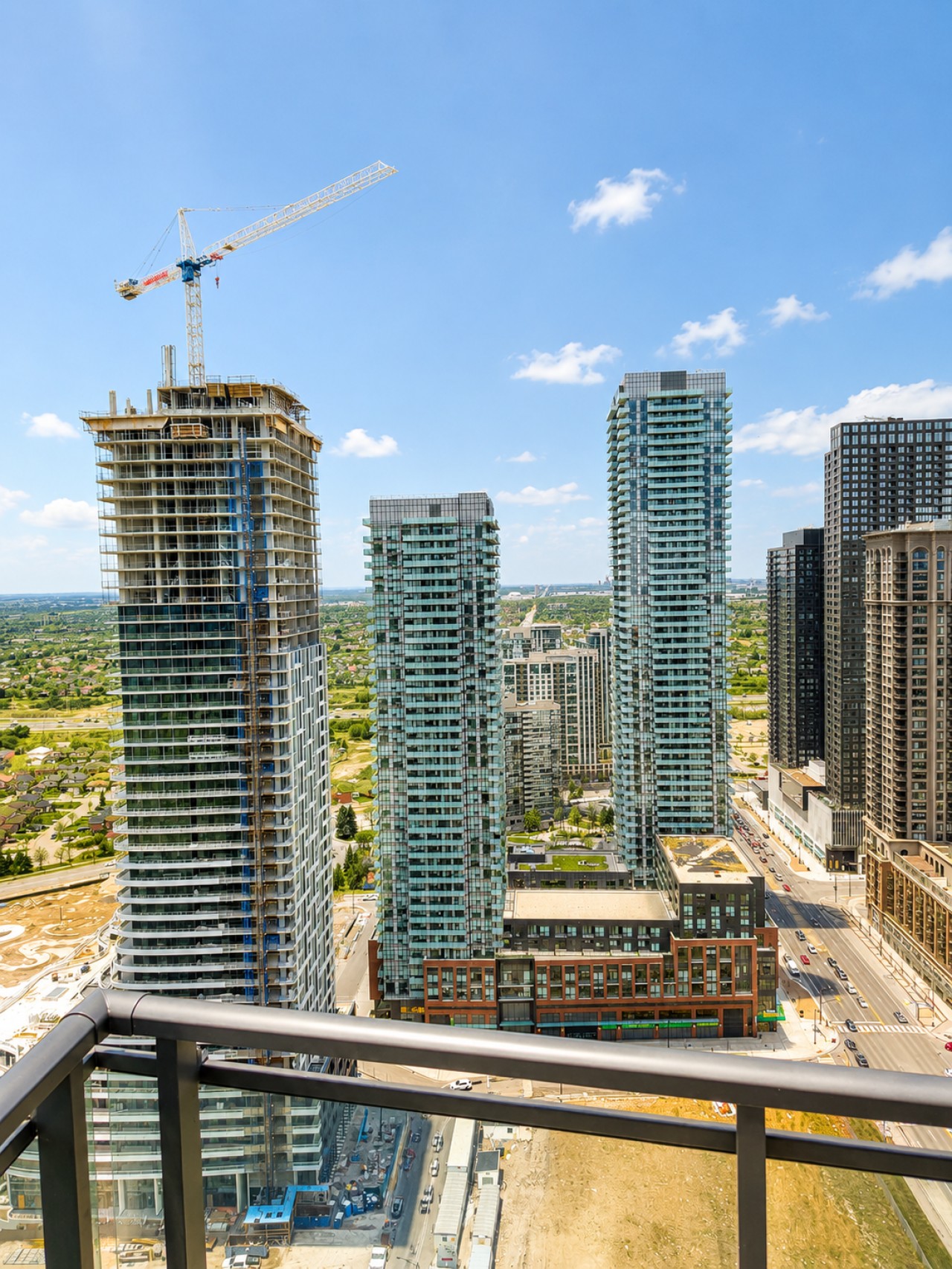 Penthouse 2BR+Den | Skyline Views • SQ1 • Parking — furnished suite photo 35 in Mississauga