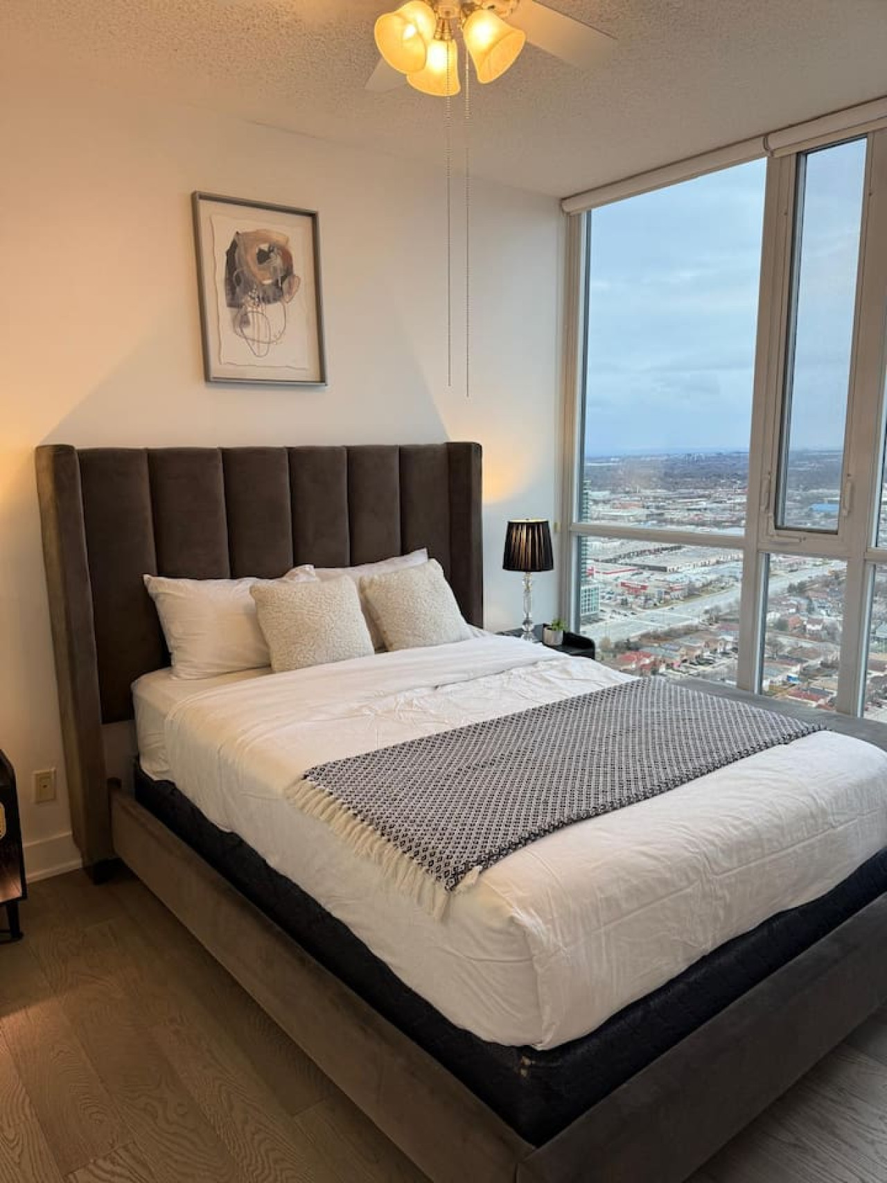 Penthouse 2BR+Den | Skyline Views • SQ1 • Parking photo 3