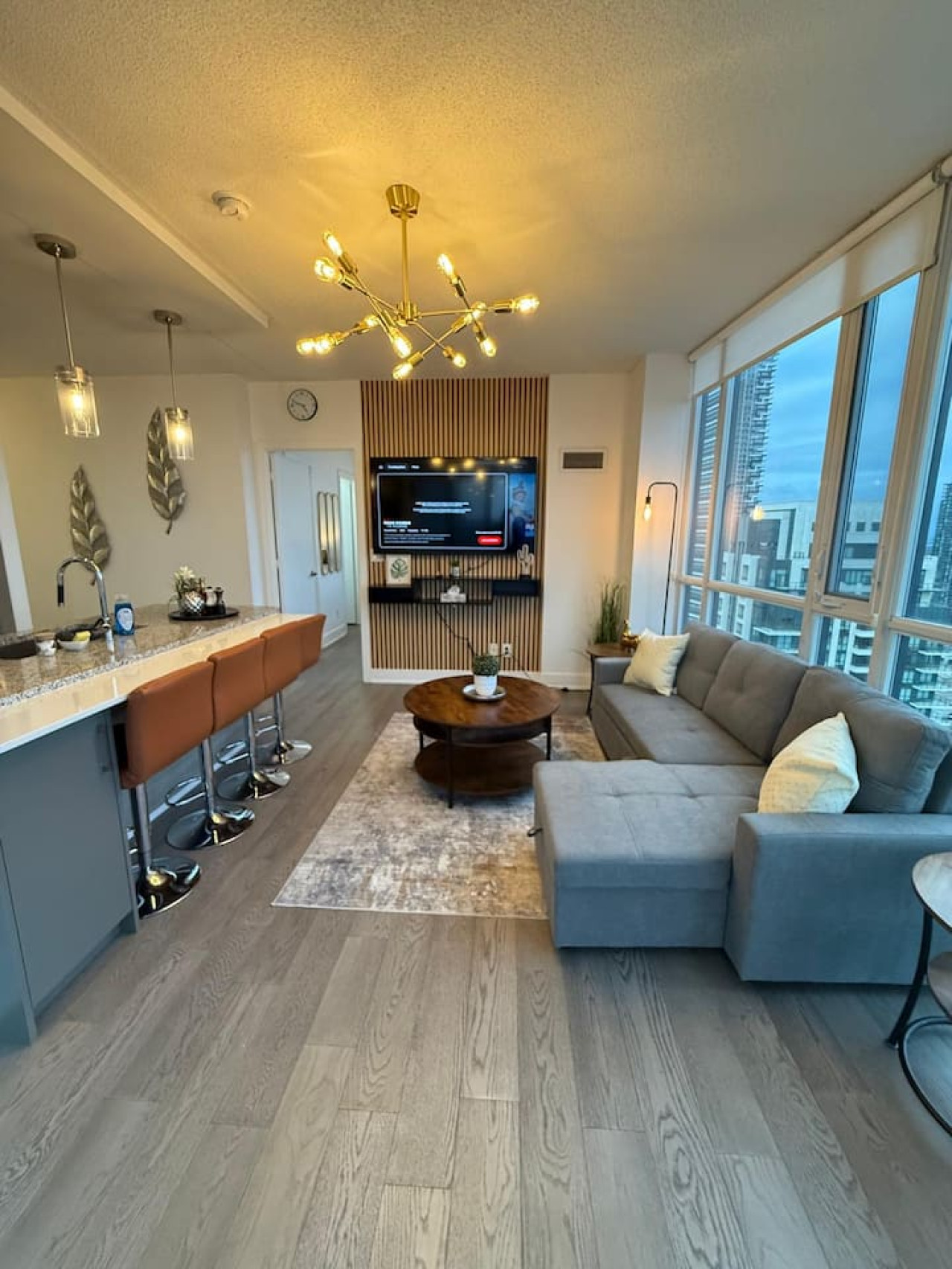 Penthouse 2BR+Den | Skyline Views • SQ1 • Parking photo 20
