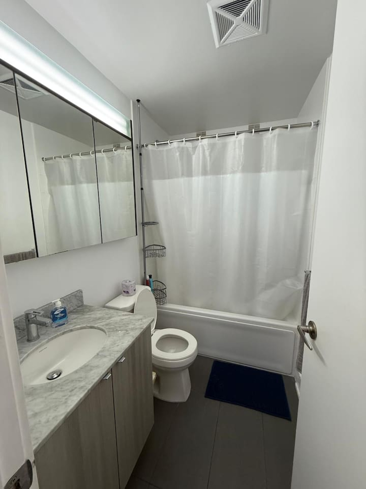 Penthouse 2BR+Den | Skyline Views • SQ1 • Parking photo 14