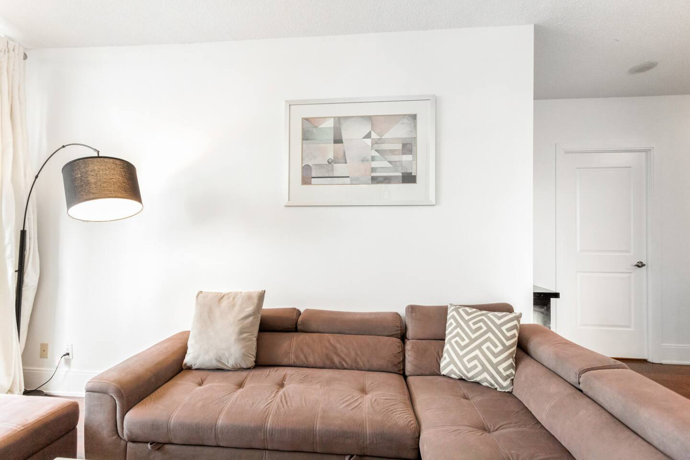 Luxurious 2BR/2BATH Condo- Steps from Square One photo 21