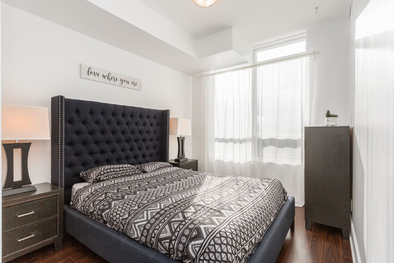 Luxurious 2BR/2BATH Condo- Steps from Square One photo 30