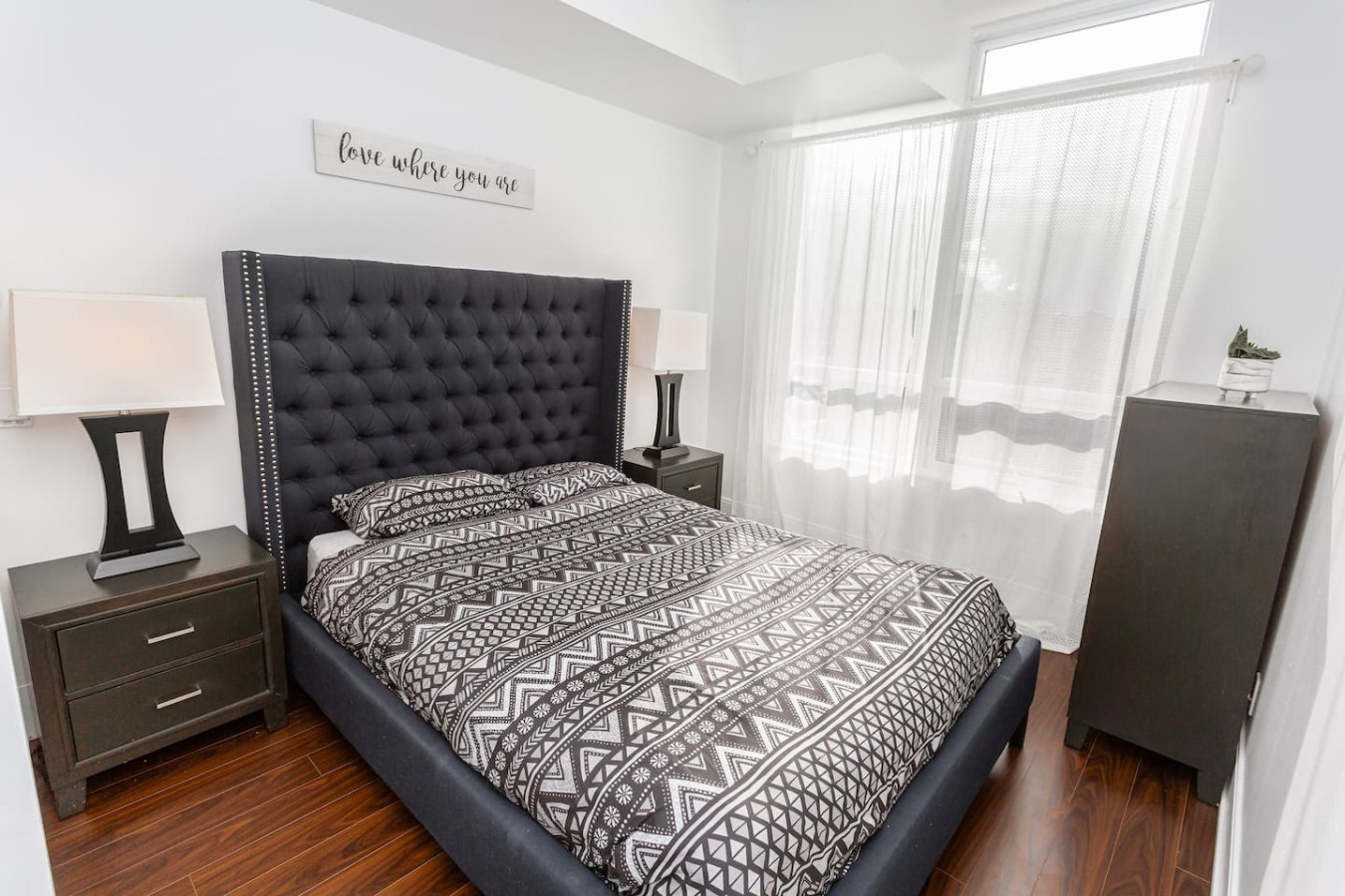 Luxurious 2BR/2BATH Condo- Steps from Square One photo 34