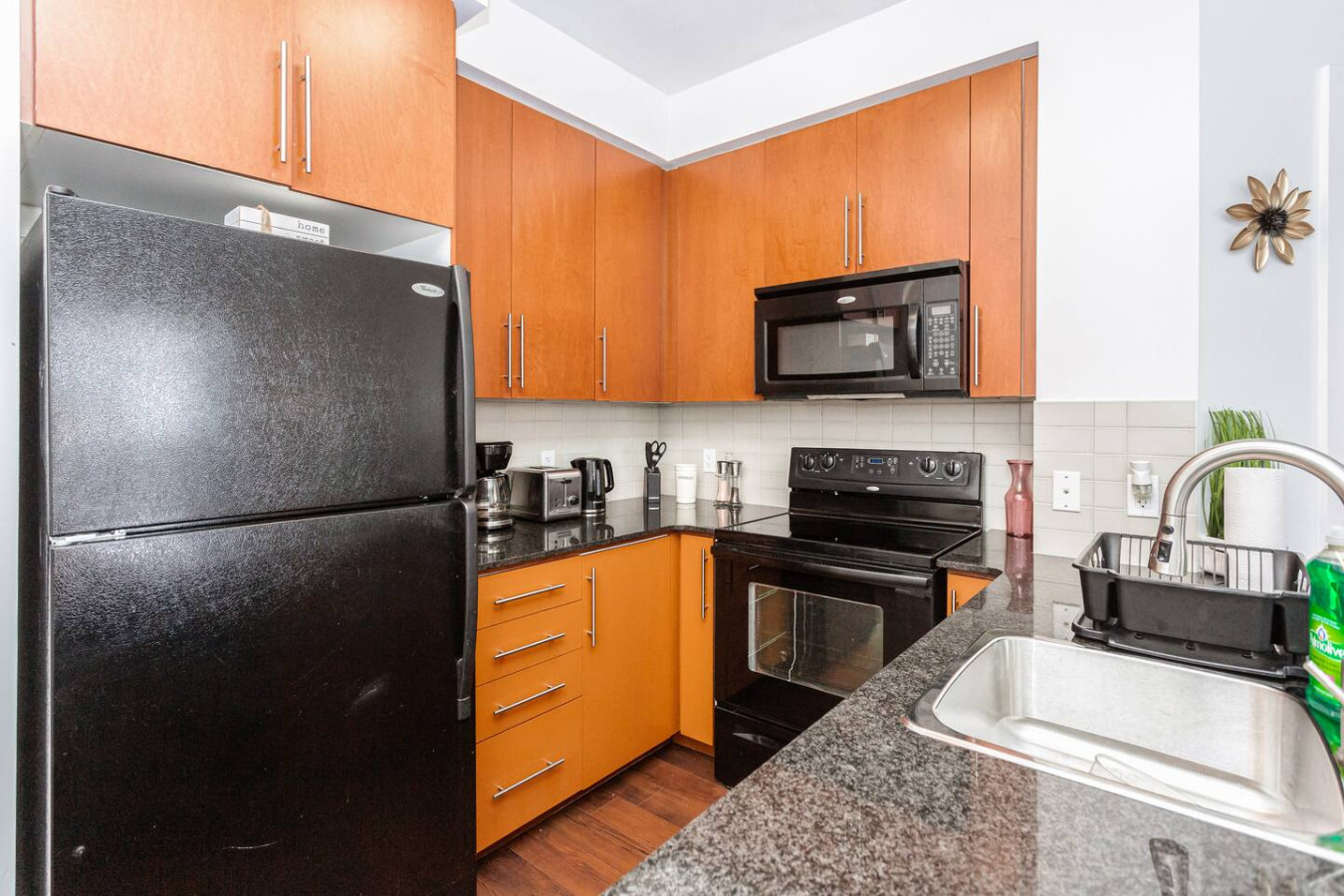 Luxurious 2BR/2BATH Condo- Steps from Square One photo 26