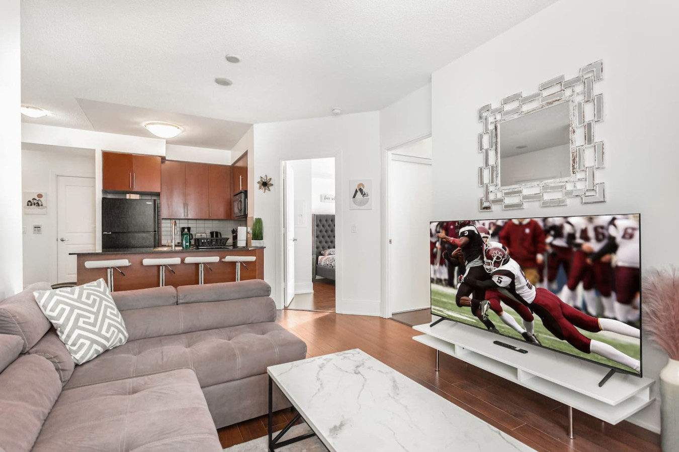 Luxurious 2BR/2BATH Condo- Steps from Square One photo 22