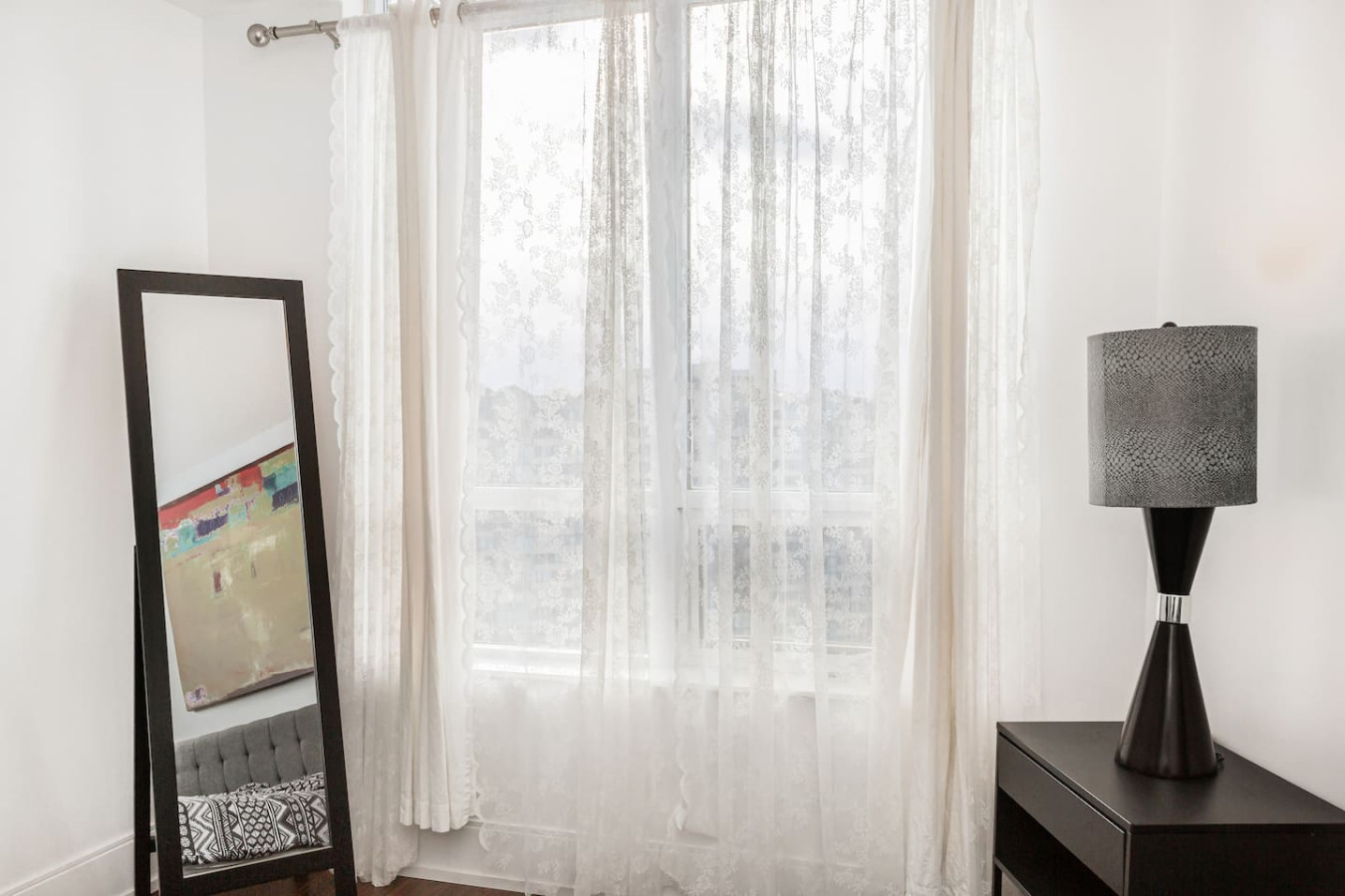Luxurious 2BR/2BATH Condo- Steps from Square One photo 44
