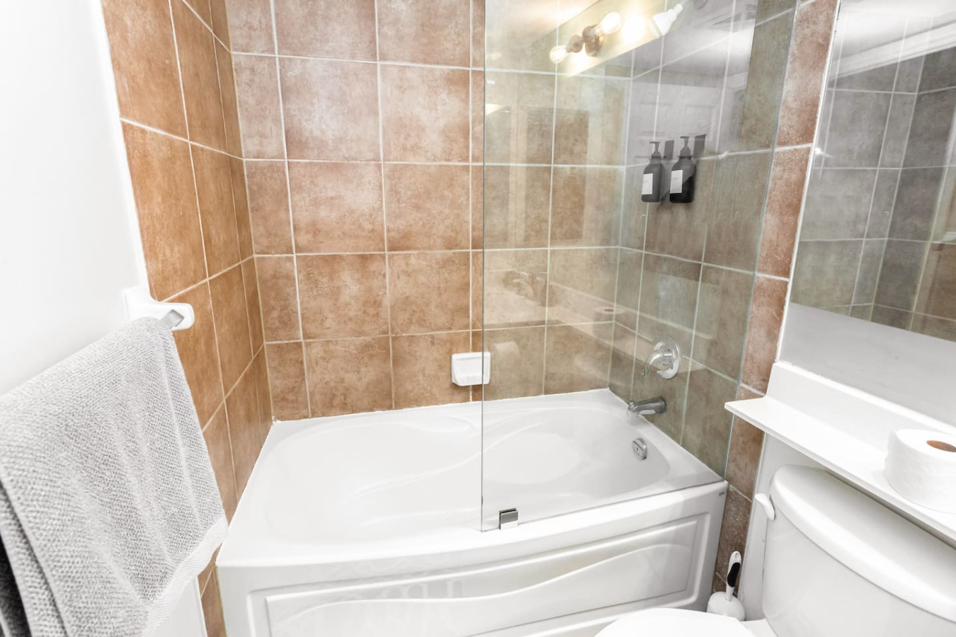Sky Retreat | 2BR-2BA High Floor | 180° City View photo 19