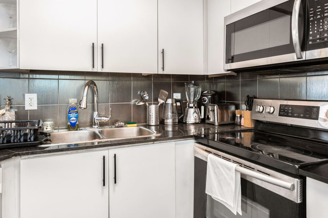 Sky Retreat | 2BR-2BA High Floor | 180° City View photo 37
