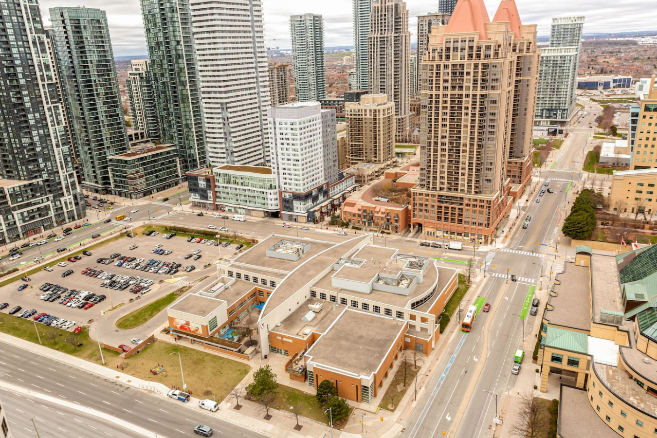Sky Retreat | 2BR-2BA High Floor | 180° City View photo 4