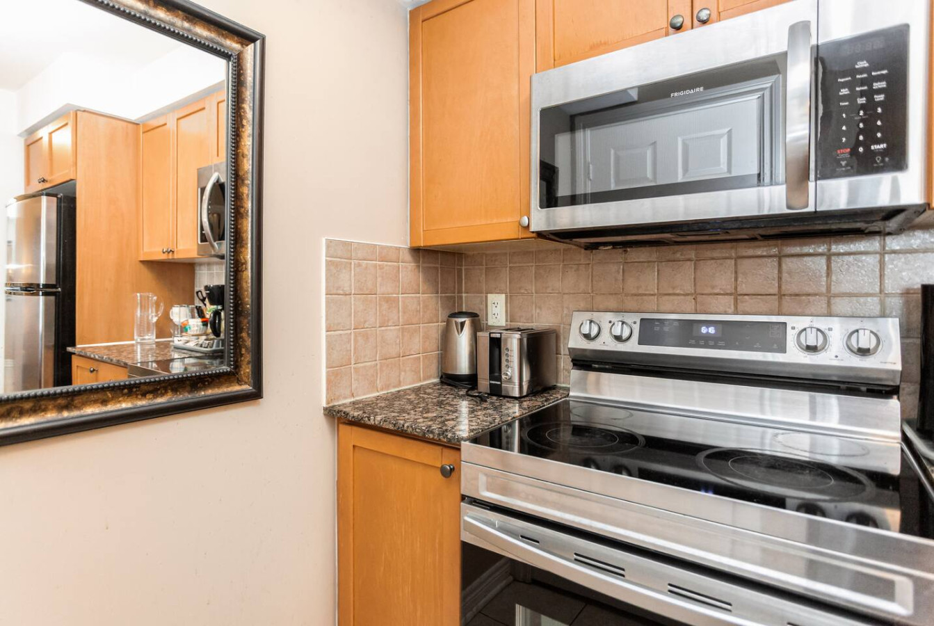Premier SkySuite 3BR | Horizon Views + Parking photo 26