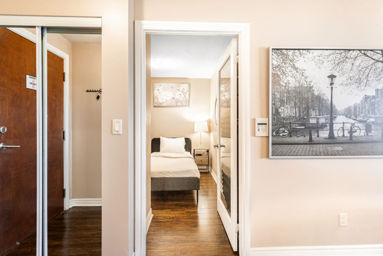 Premier SkySuite 3BR | Horizon Views + Parking photo 8
