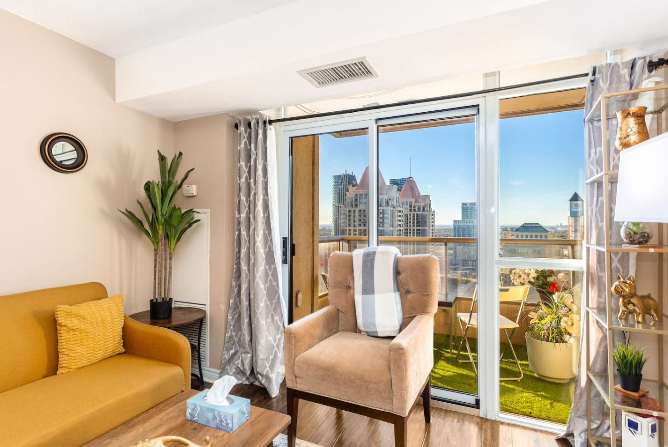 Premier SkySuite 3BR | Horizon Views + Parking photo 7