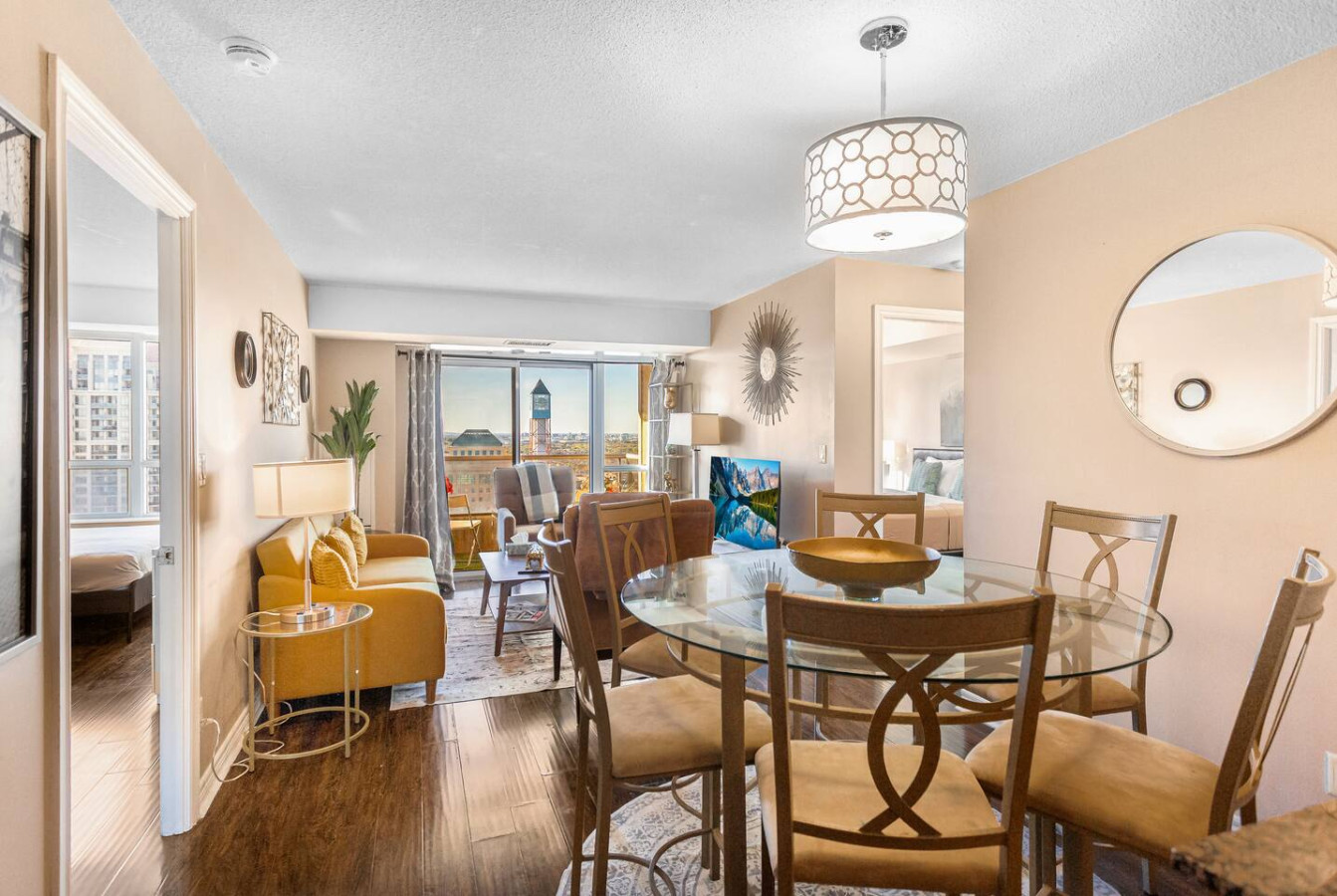 Premier SkySuite 3BR | Horizon Views + Parking photo 6
