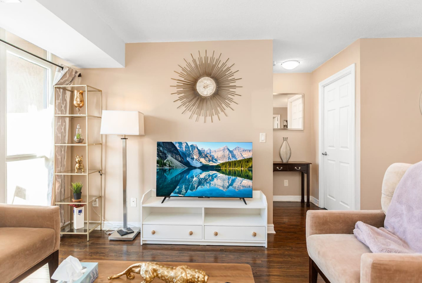 Premier SkySuite 3BR | Horizon Views + Parking photo 24
