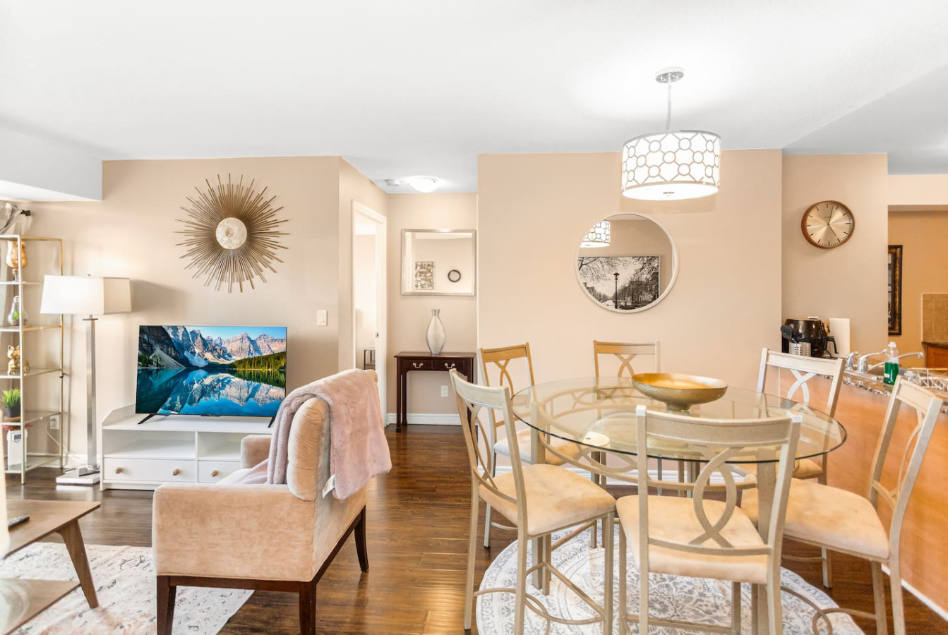 Premier SkySuite 3BR | Horizon Views + Parking photo 23