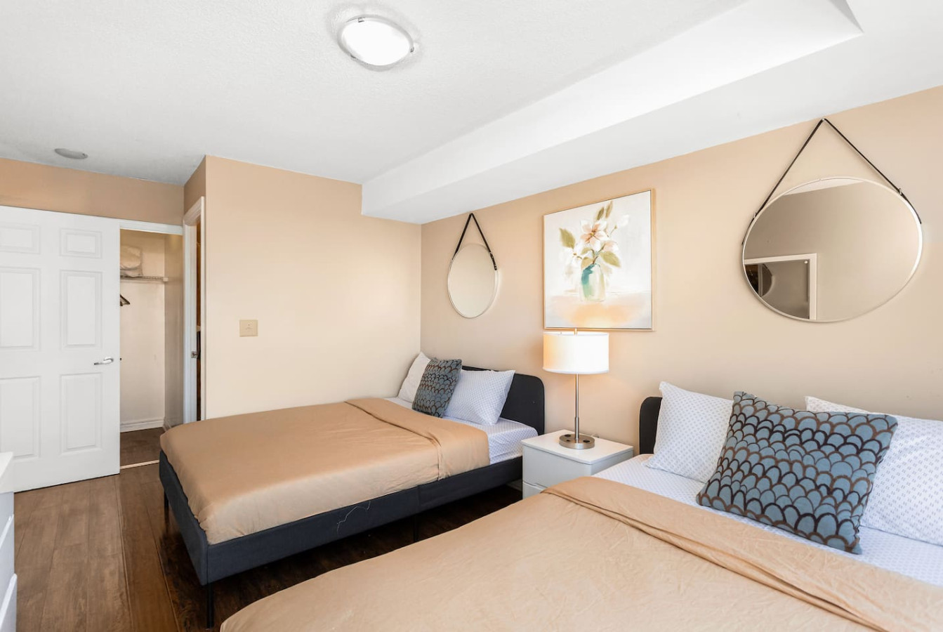Premier SkySuite 3BR | Horizon Views + Parking photo 41