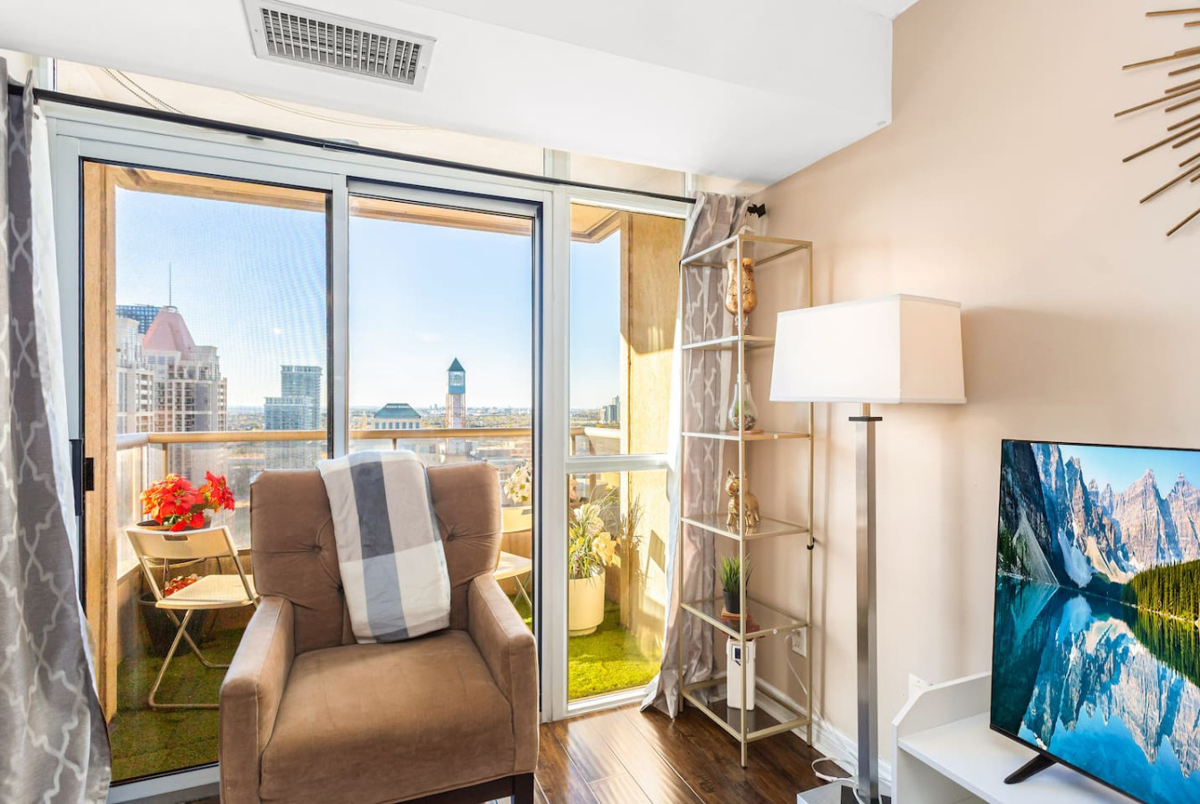 Premier SkySuite 3BR | Horizon Views + Parking photo 18