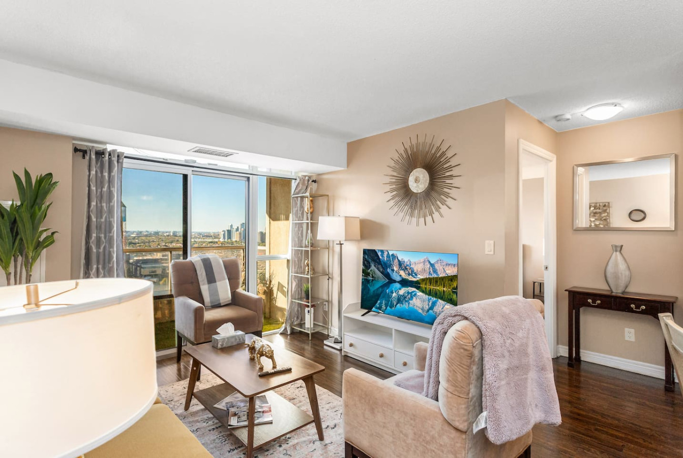 Premier SkySuite 3BR | Horizon Views + Parking photo 19