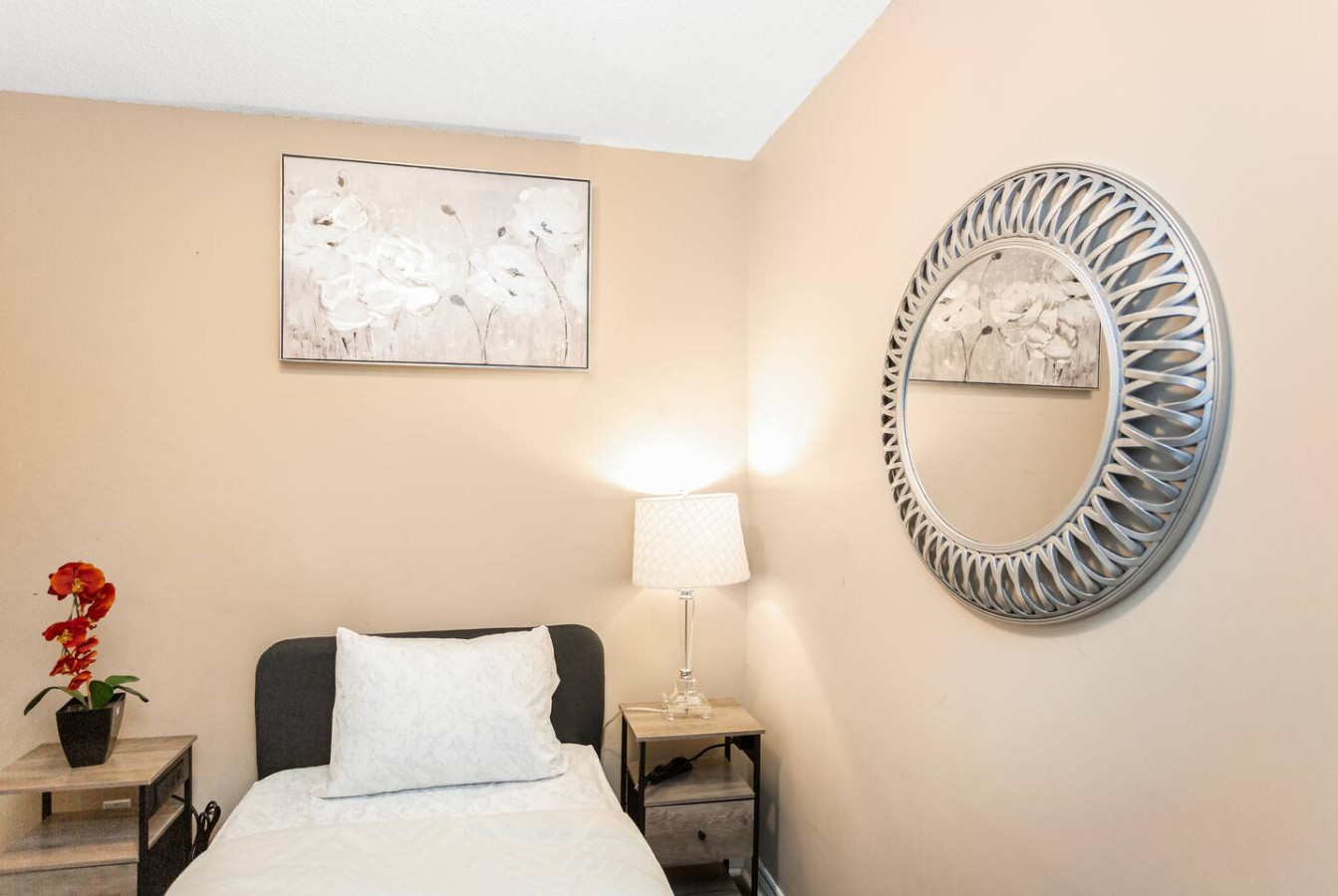 Premier SkySuite 3BR | Horizon Views + Parking photo 13