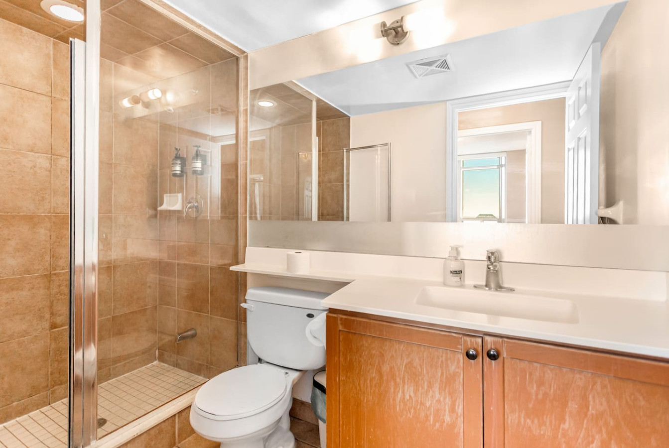 Premier SkySuite 3BR | Horizon Views + Parking photo 11