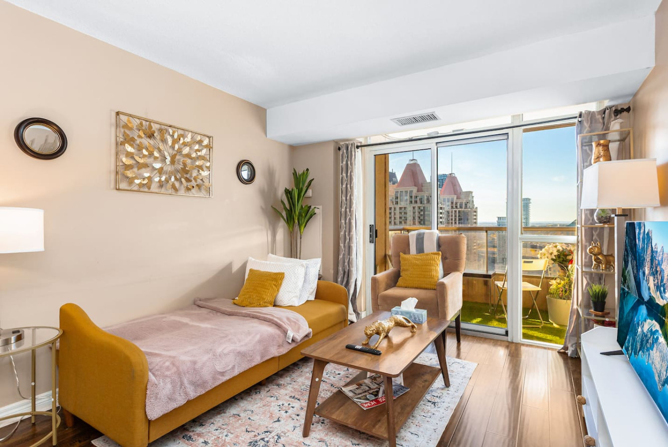 Premier SkySuite 3BR | Horizon Views + Parking photo 34
