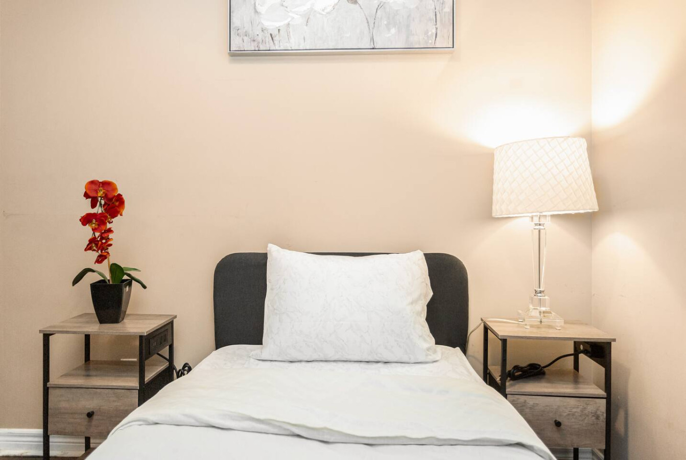 Premier SkySuite 3BR | Horizon Views + Parking photo 16