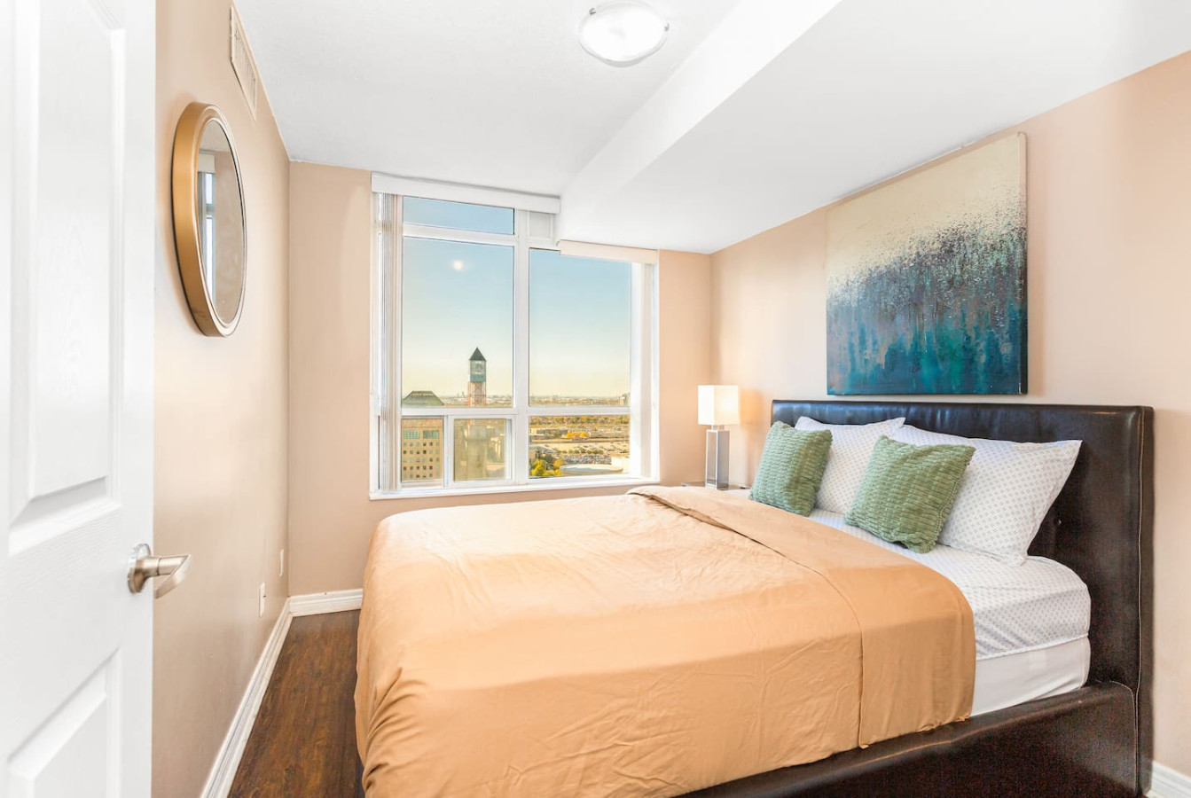 Premier SkySuite 3BR | Horizon Views + Parking photo 43