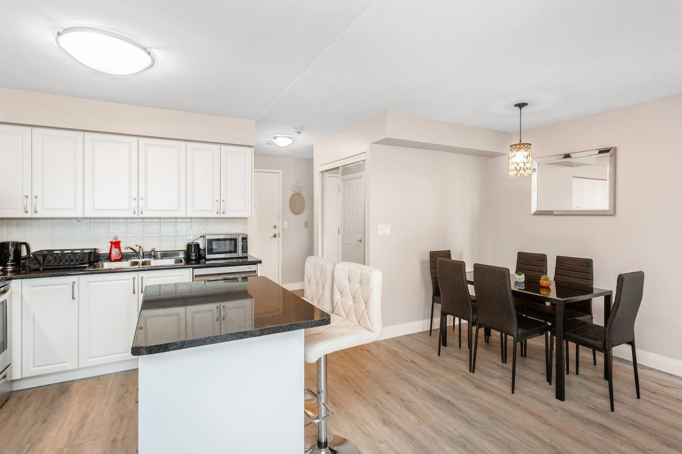 SkyView 2+1 Condo|Stunning Views|Steps to SQ1 Mall photo 38
