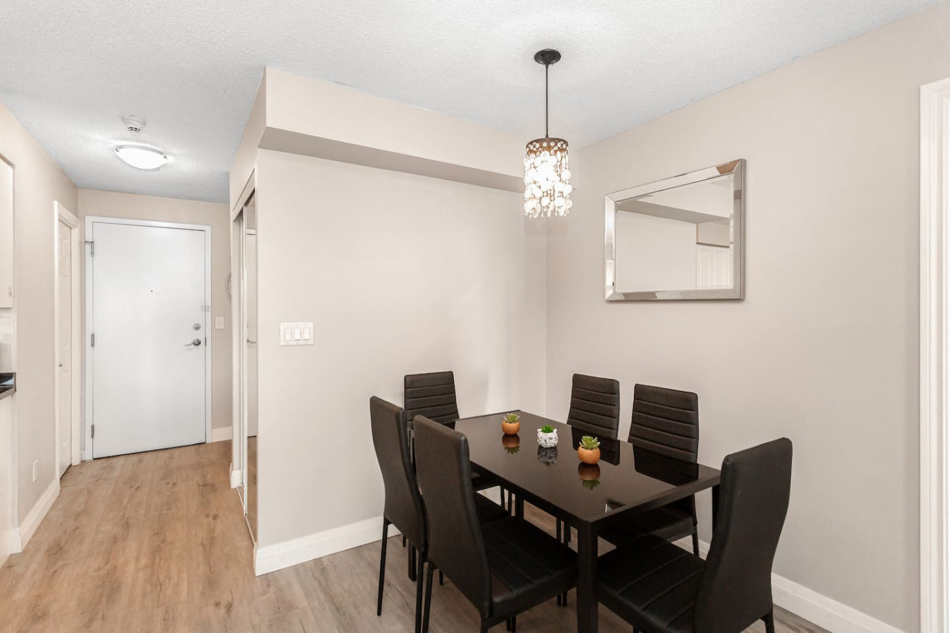 SkyView 2+1 Condo|Stunning Views|Steps to SQ1 Mall photo 35