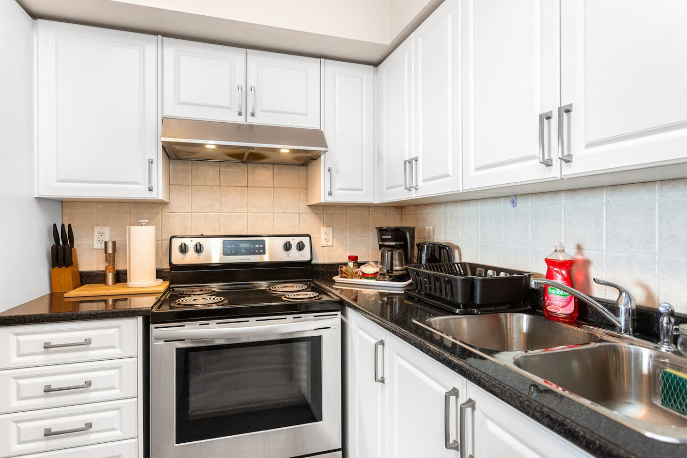SkyView 2+1 Condo|Stunning Views|Steps to SQ1 Mall photo 47