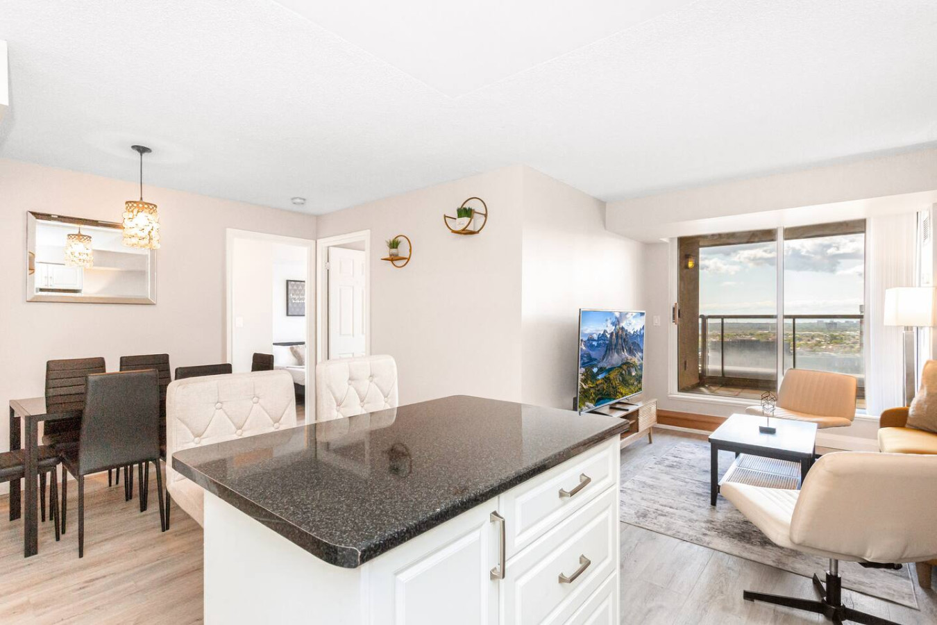 SkyView 2+1 Condo|Stunning Views|Steps to SQ1 Mall photo 41