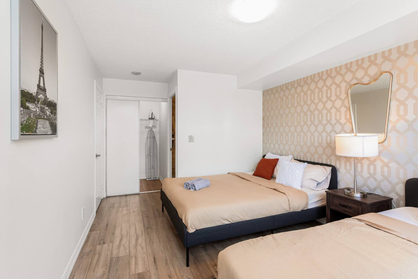 Skyline 3BR Condo | Steps to SQ 1 + Free Parking photo 21
